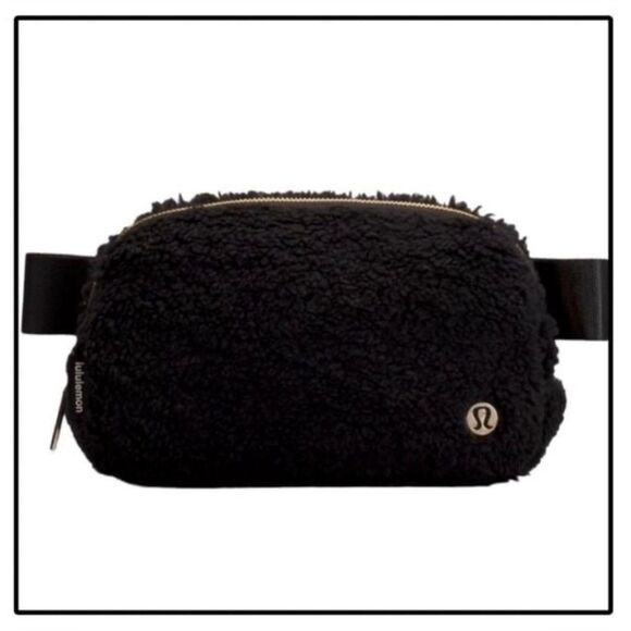 NWT Lululemon Everywhere Belt Bag Fleece Black - Picture 1 of 15